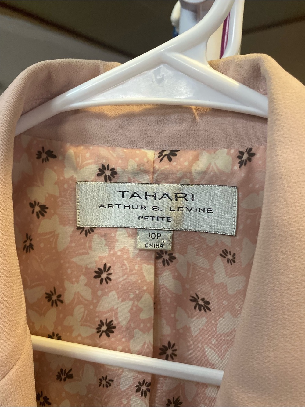 Tahari ASL Light Pink Scalloped Collar Blazer - Picture 7 of 10